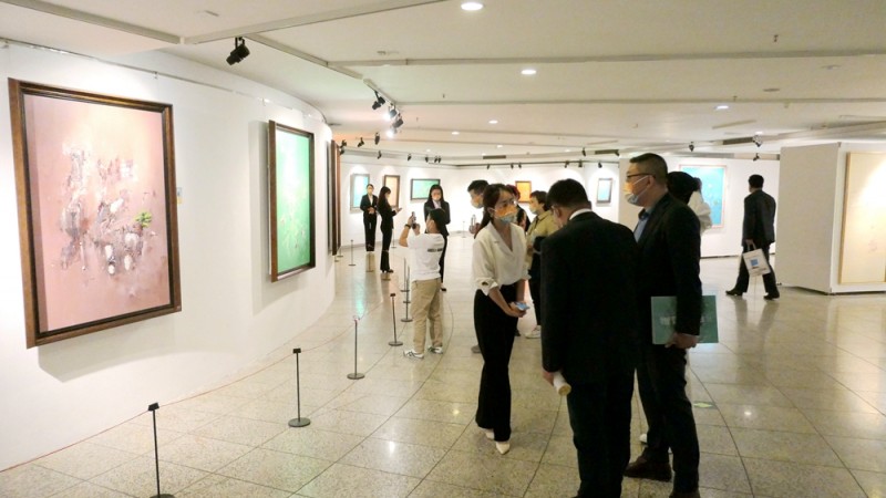 《蓮開(kāi)盛世》王國(guó)平禪境油畫(huà)展5月1日在中華世紀(jì)壇開(kāi)幕