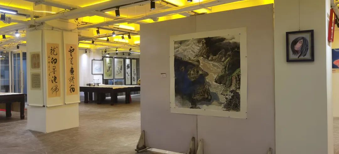 迎新年＂愿景共享＂中美聯(lián)合藝術(shù)交流展在上海中國(guó)書(shū)法院北外灘藝術(shù)館開(kāi)展