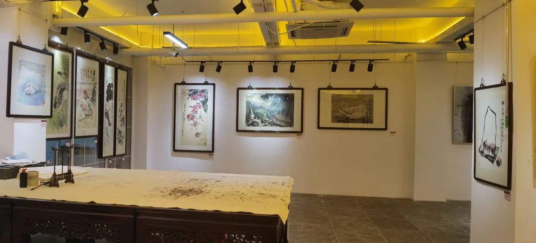 迎新年＂愿景共享＂中美聯(lián)合藝術(shù)交流展在上海中國(guó)書(shū)法院北外灘藝術(shù)館開(kāi)展